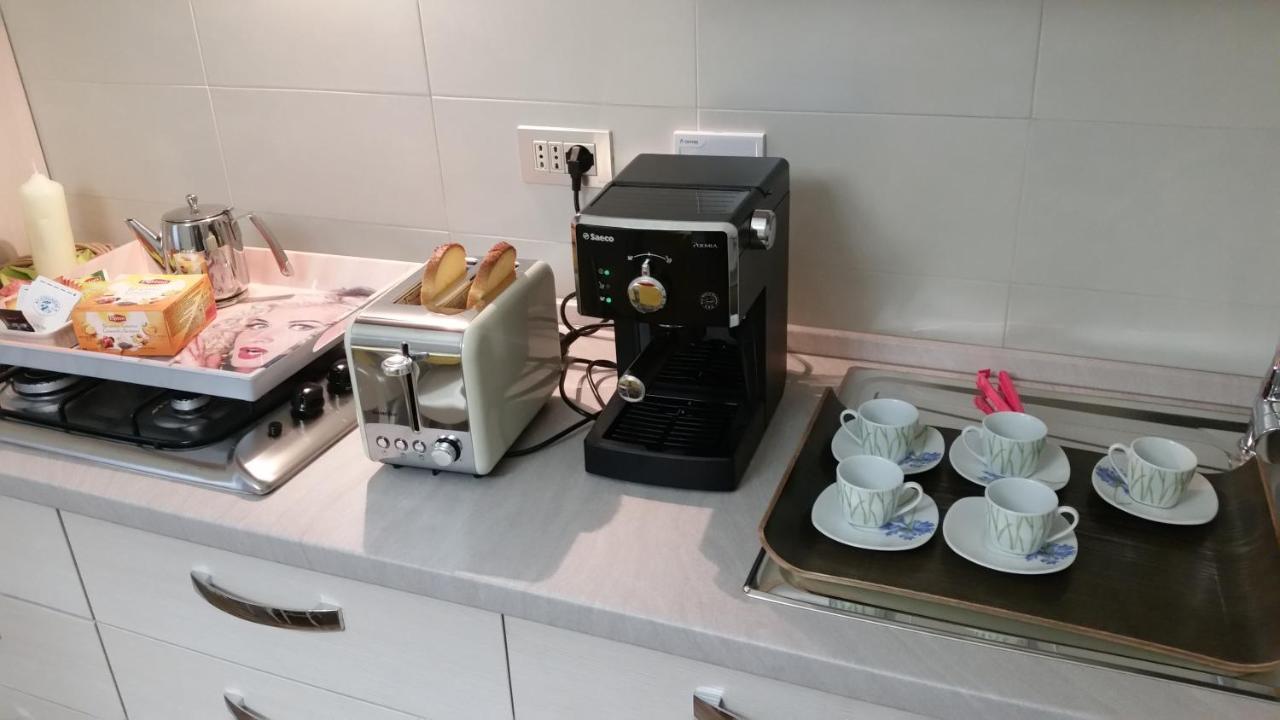 La Maison Di Brigitte E Simone เบนติโวลโญ ภายนอก รูปภาพ